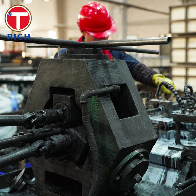 Wyrzucone rury z płetwami bimetalowe złożone rury z płetwami z warstwy zewnętrznej aluminiowej i rury rdzenia ze stali węglowej do zastosowań naftowych i gazowych